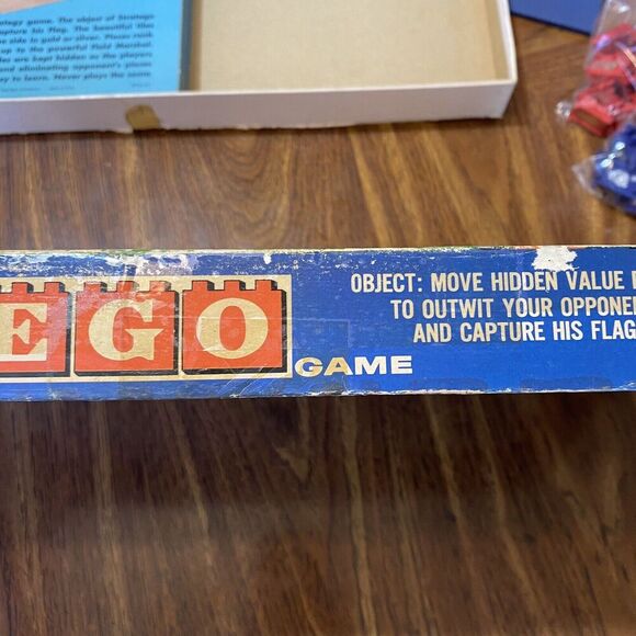 Vtg 1961 Stratego Family Board Game War Strategy 4916 100% Complete Rough Box - Picture 15 of 16